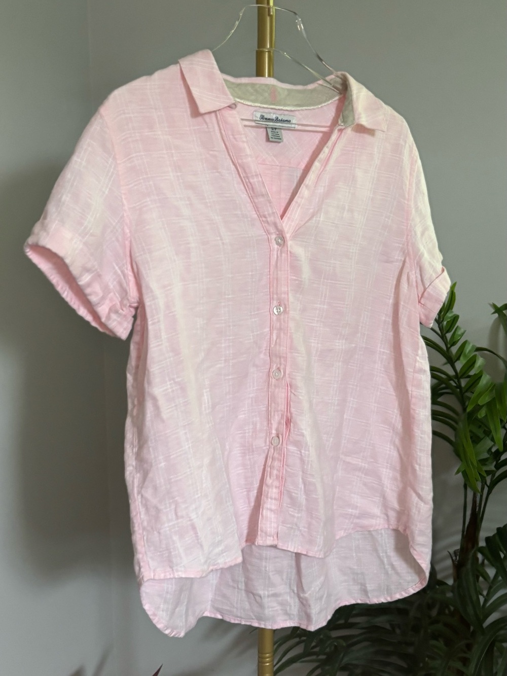 Tommy Bahama Light Pink Linen Button-Front Shirt 🐬🌺